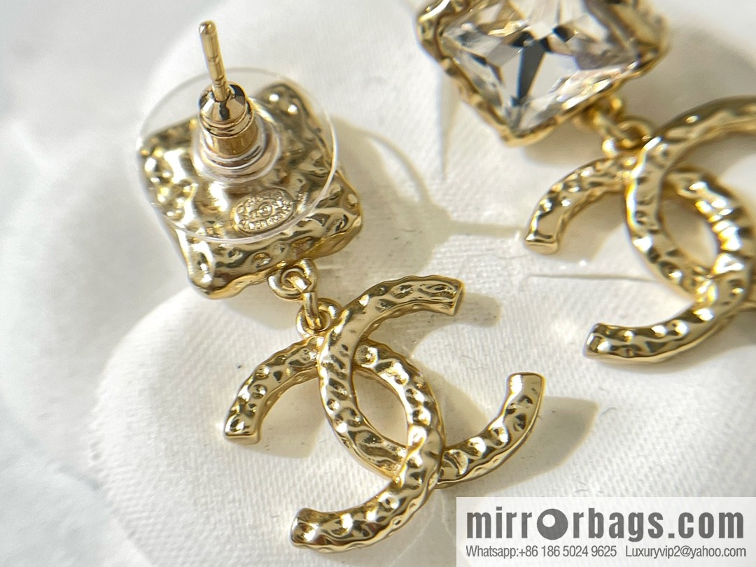 New ☑️ Chanel double c square diamond stud earrings