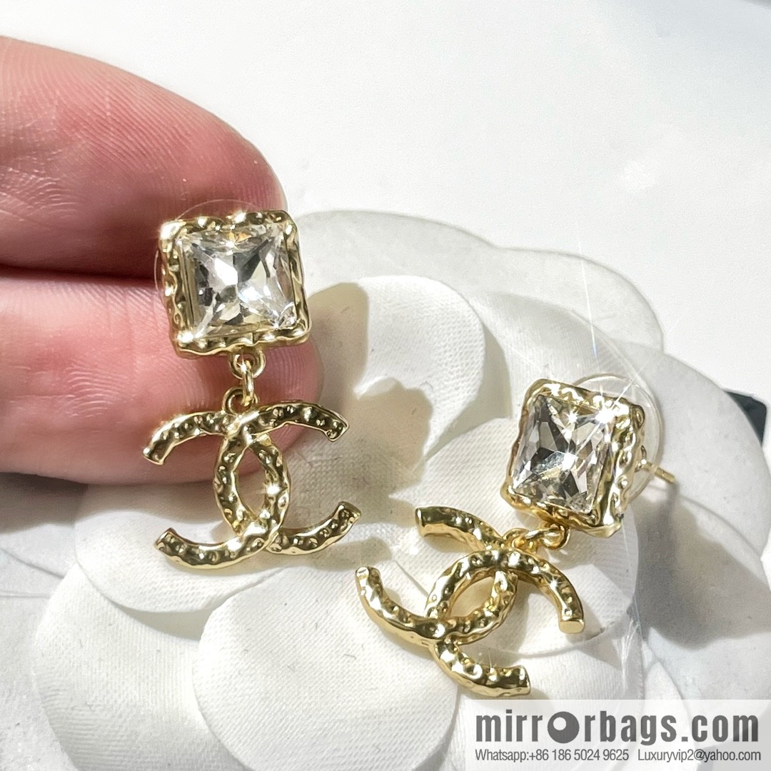 New ☑️ Chanel double c square diamond stud earrings