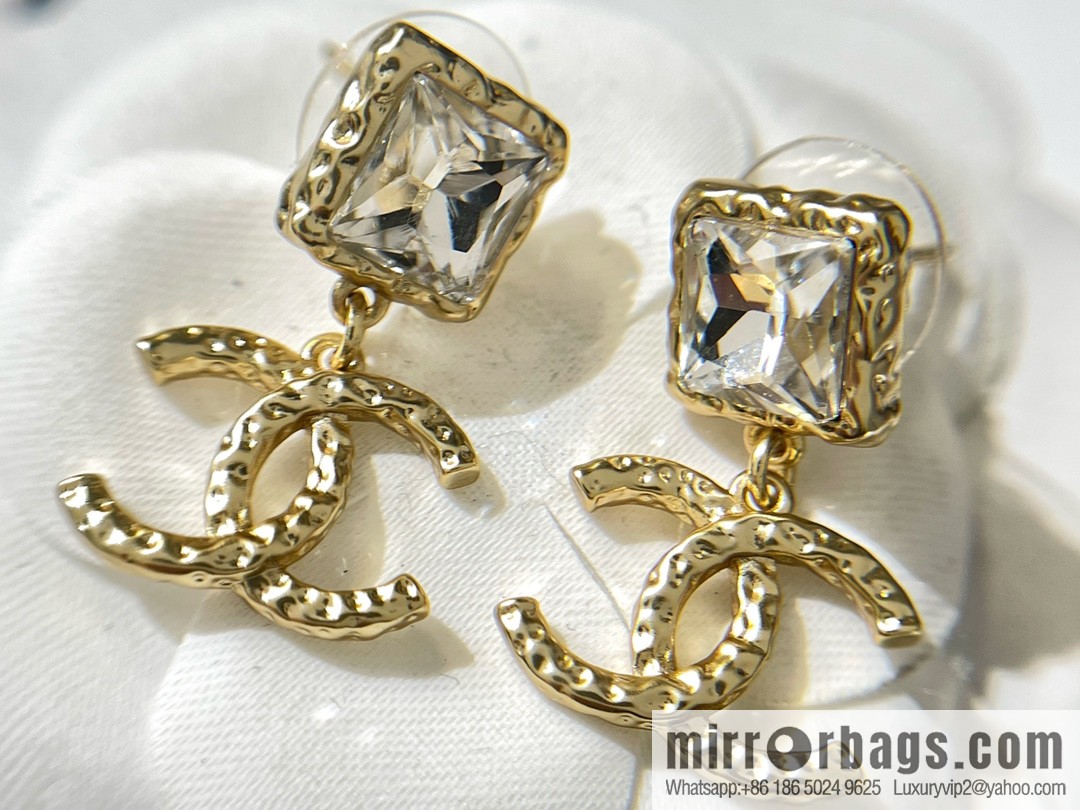 New ☑️ Chanel double c square diamond stud earrings