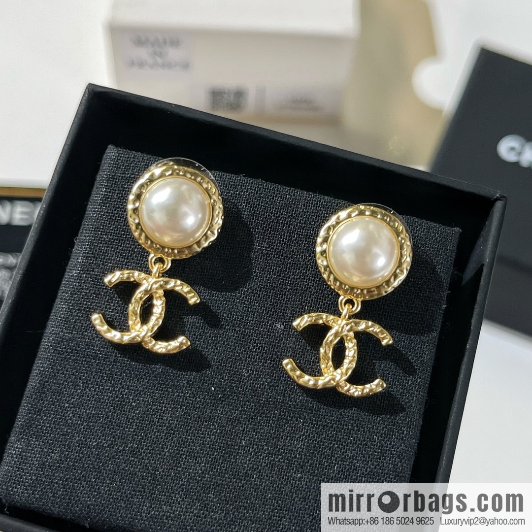 New ☑️ Chanel double c pearl stud earrings