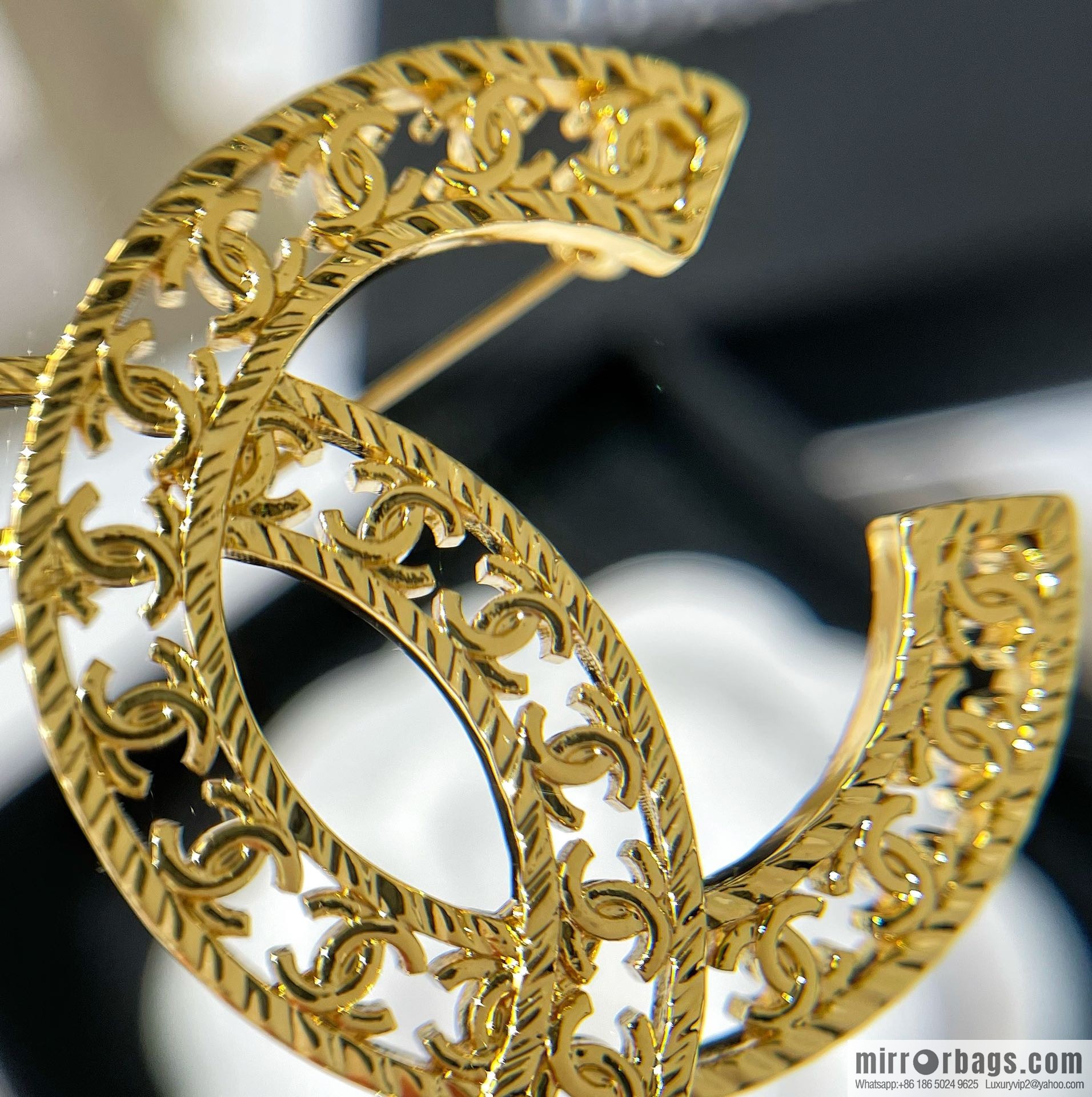 New ☑️ Chanel double c cut-out brooch