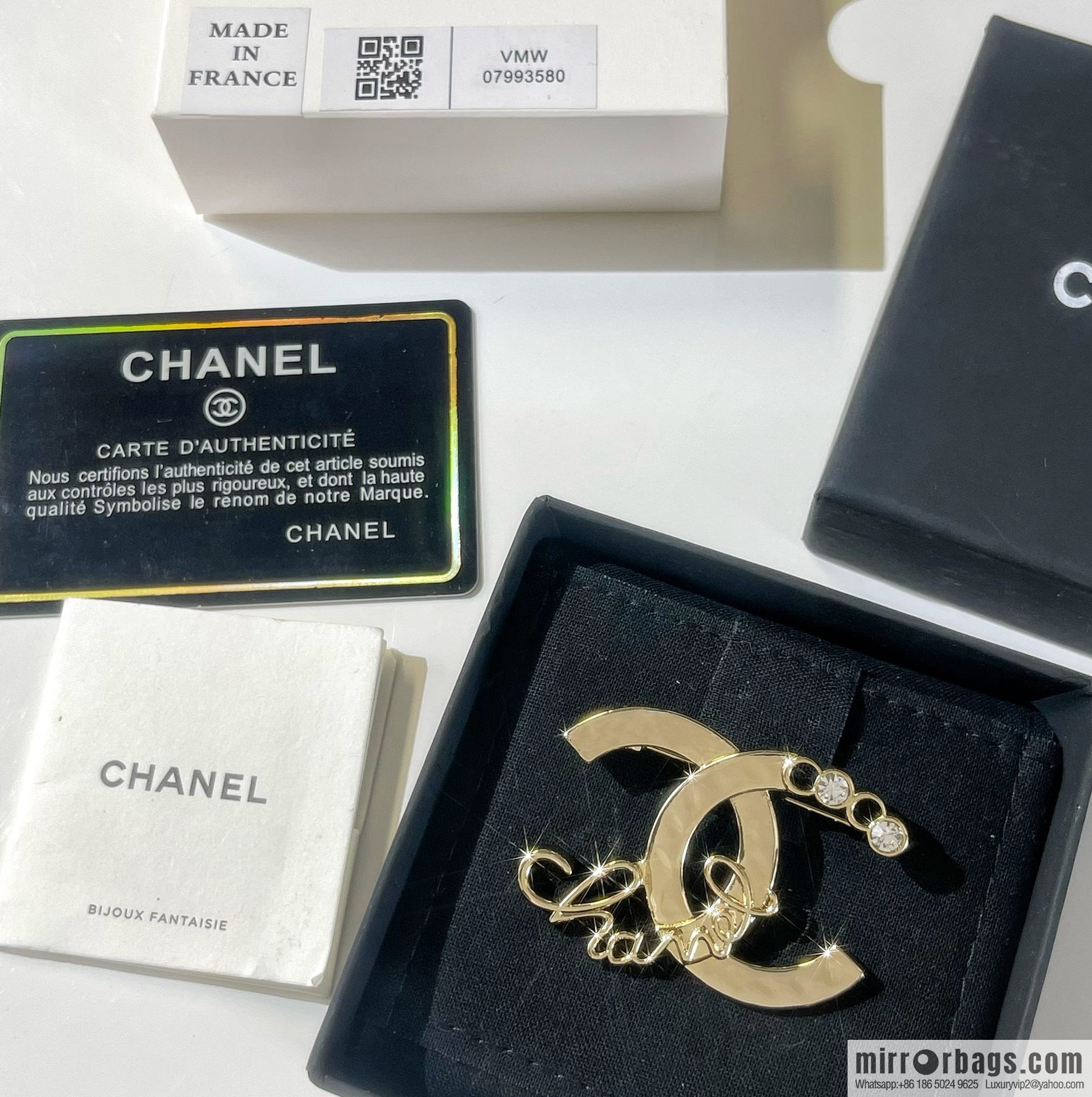 New ☑️ Chanel double c letter brooch