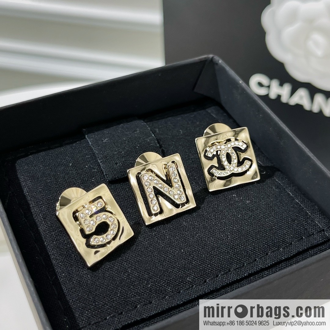 New ☑️ Chanel double c N letter 5 word brooch