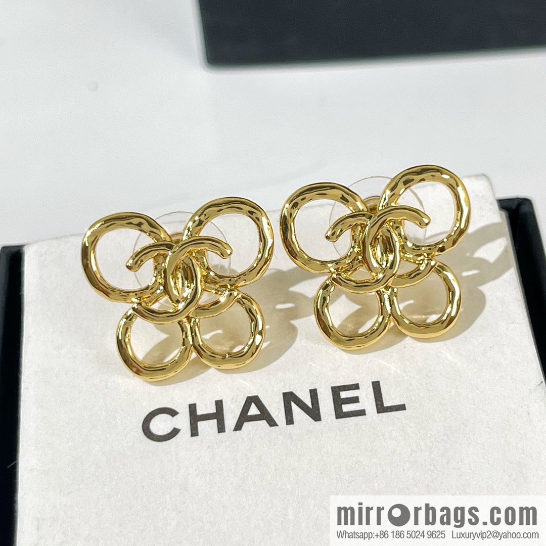 New ☑️ Chanel gold double c butterfly stud earrings