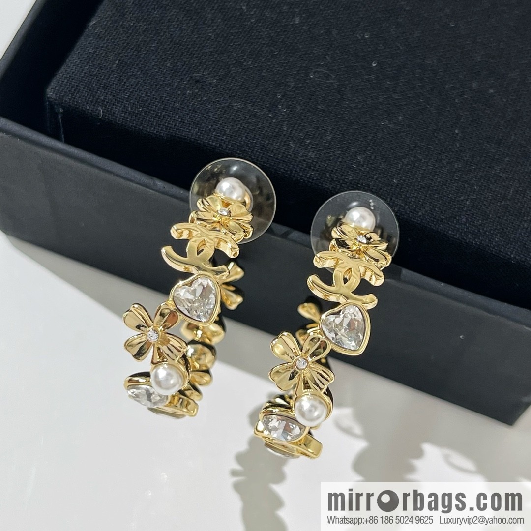New ☑️ Chanel double c four-leaf clover love pearl stud earrings