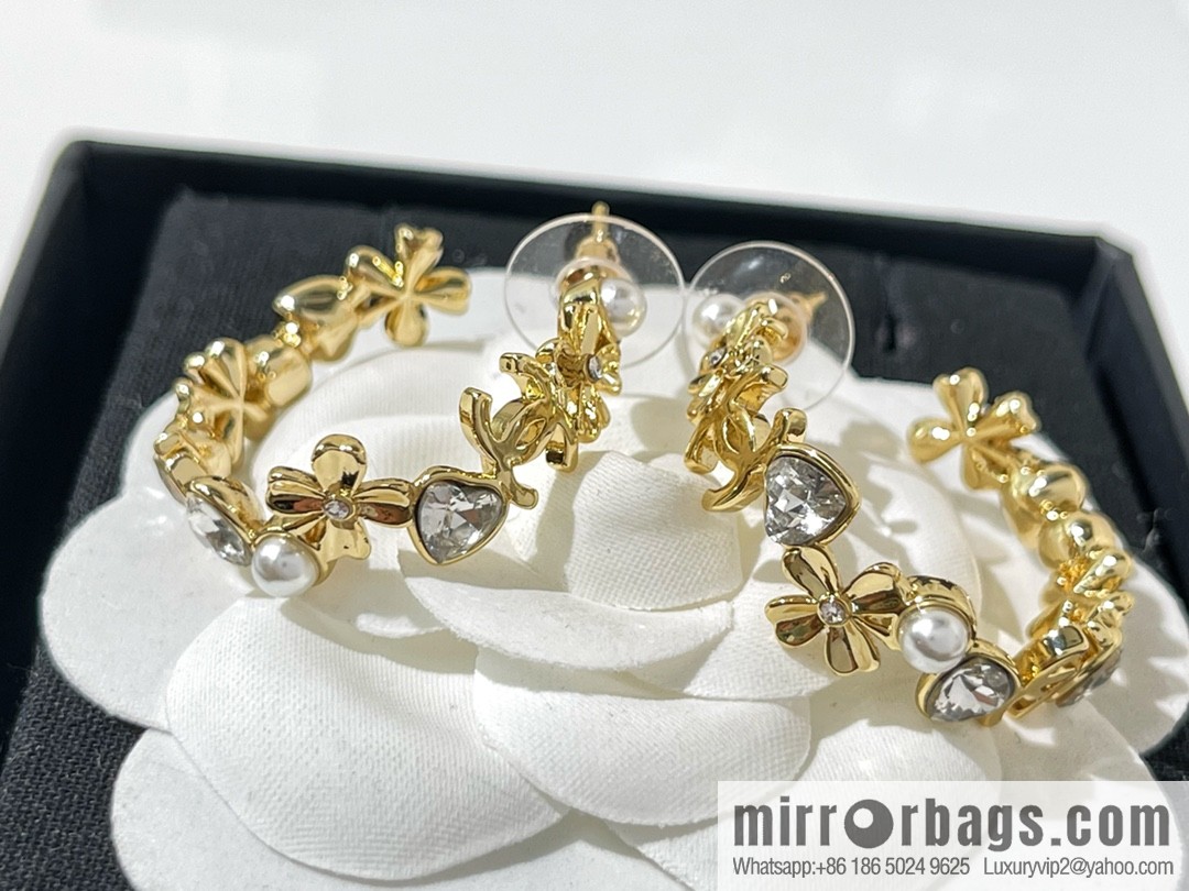 New ☑️ Chanel double c four-leaf clover love pearl stud earrings