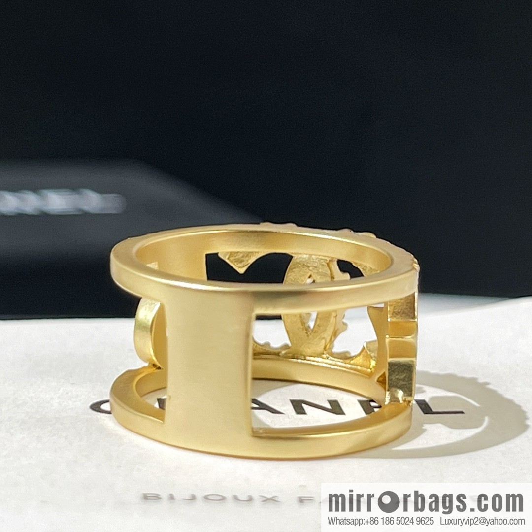 New ☑️ Chanel cut-out double c star 5 character full diamond ring
