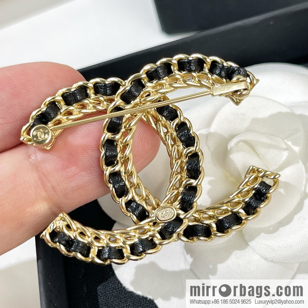 New ☑️ Chanel double c black leather rope brooch