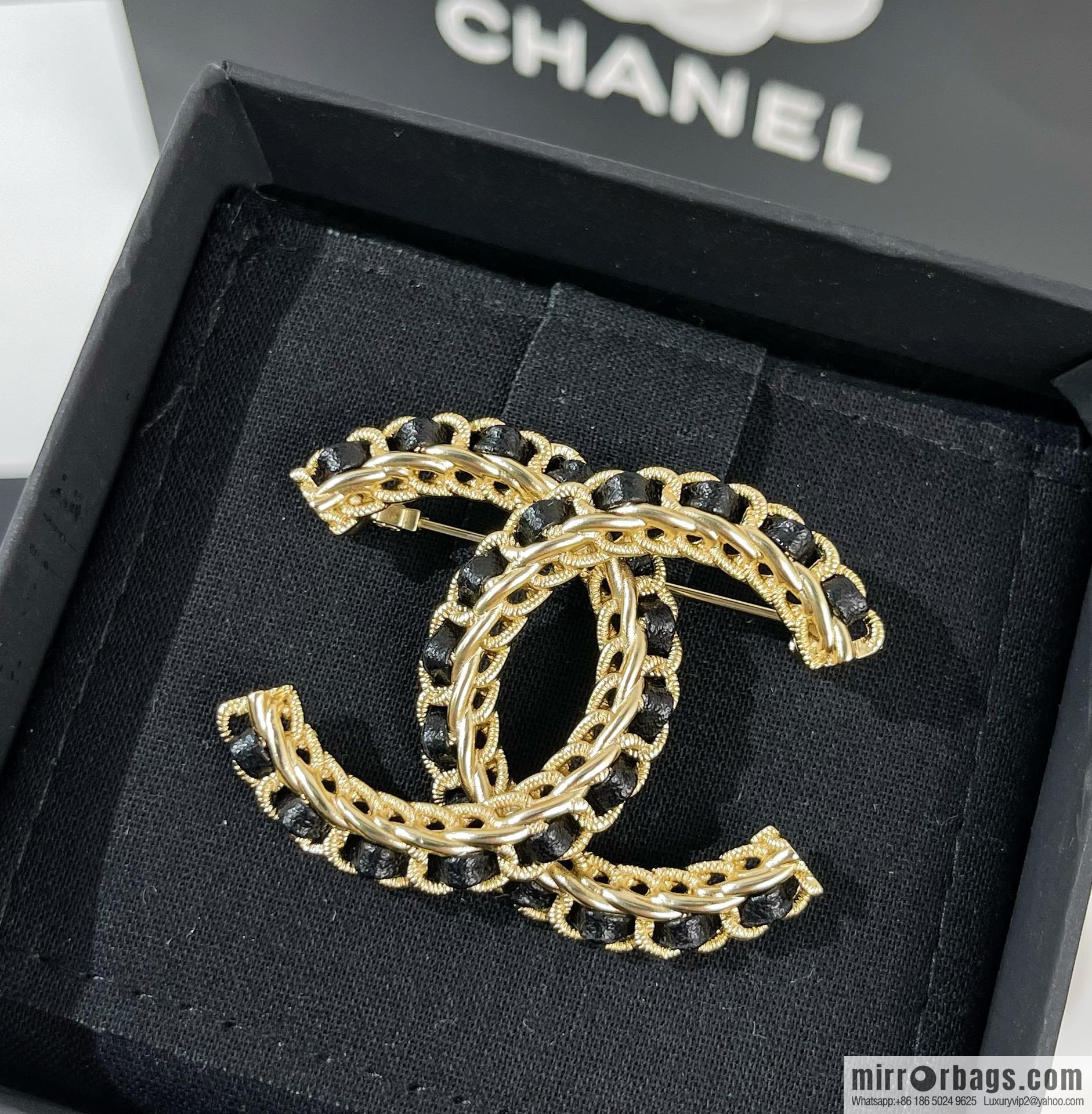 New ☑️ Chanel double c black leather rope brooch