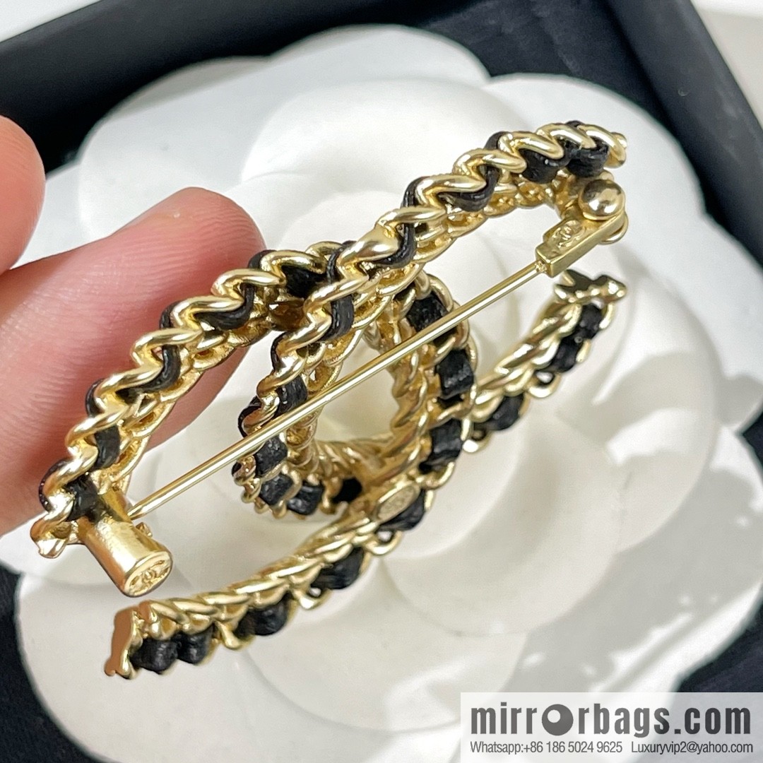 New ☑️ Chanel double c black leather rope brooch