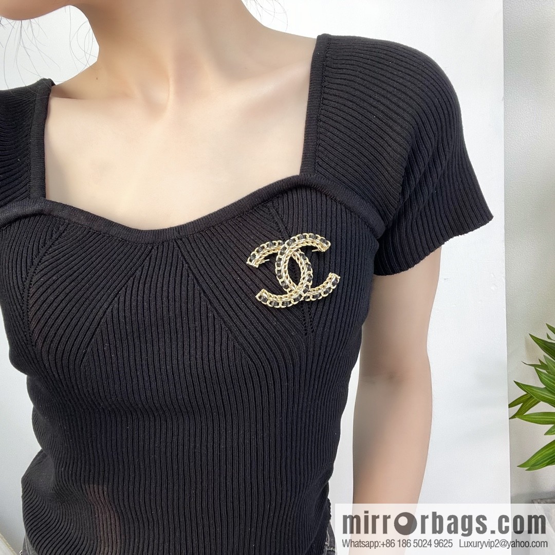 New ☑️ Chanel double c black leather rope brooch