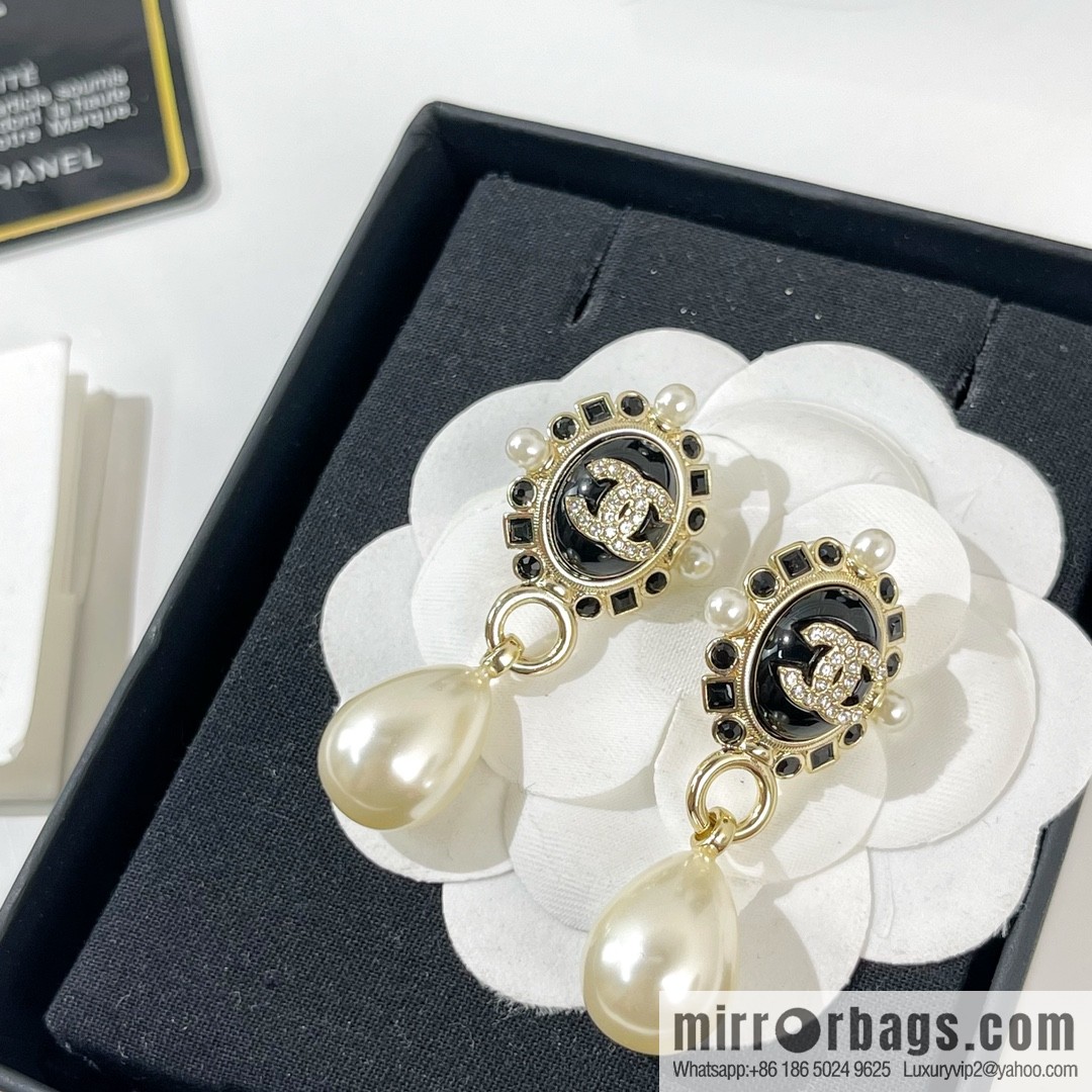 New ☑️ Chanel double c pearl stud earrings