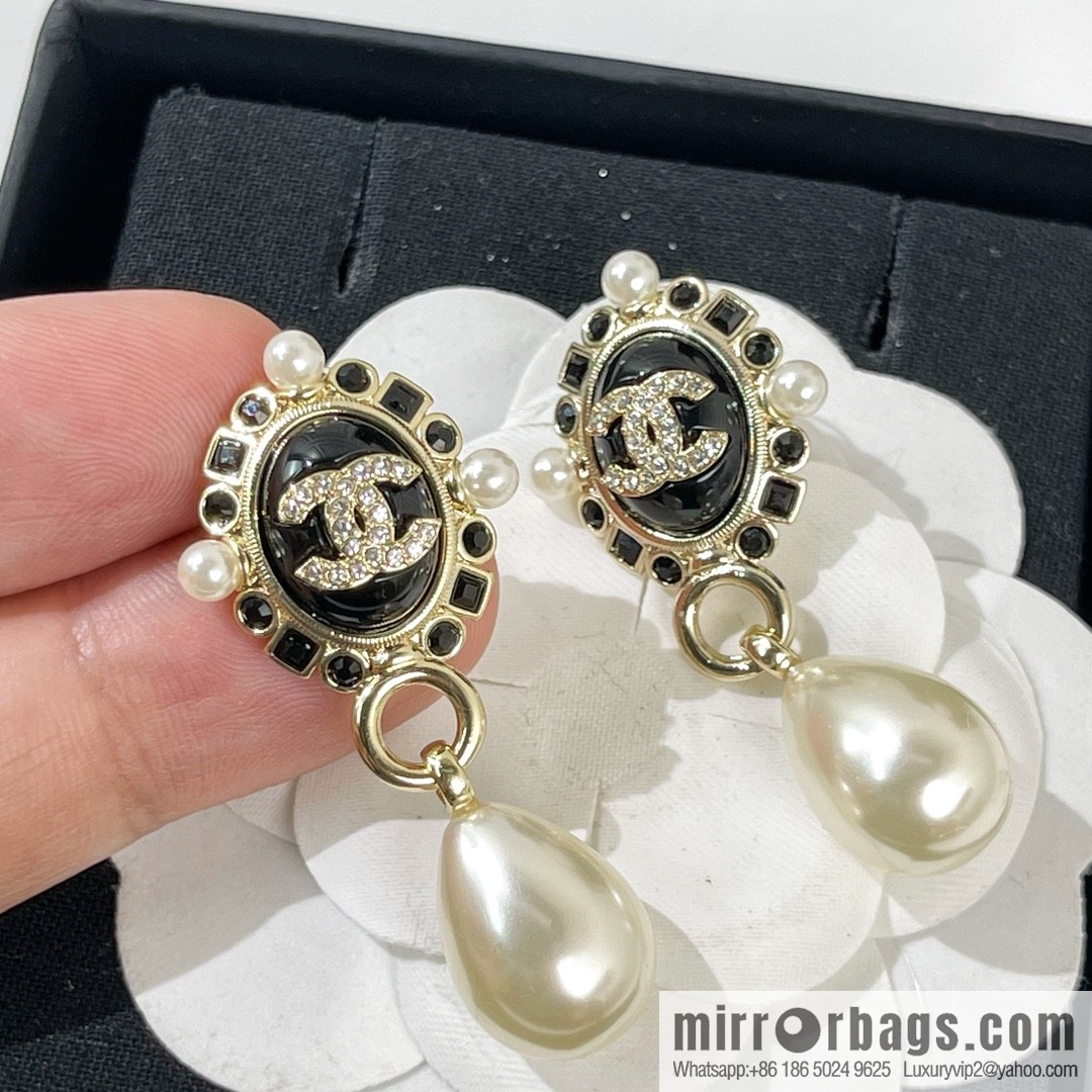 New ☑️ Chanel double c pearl stud earrings