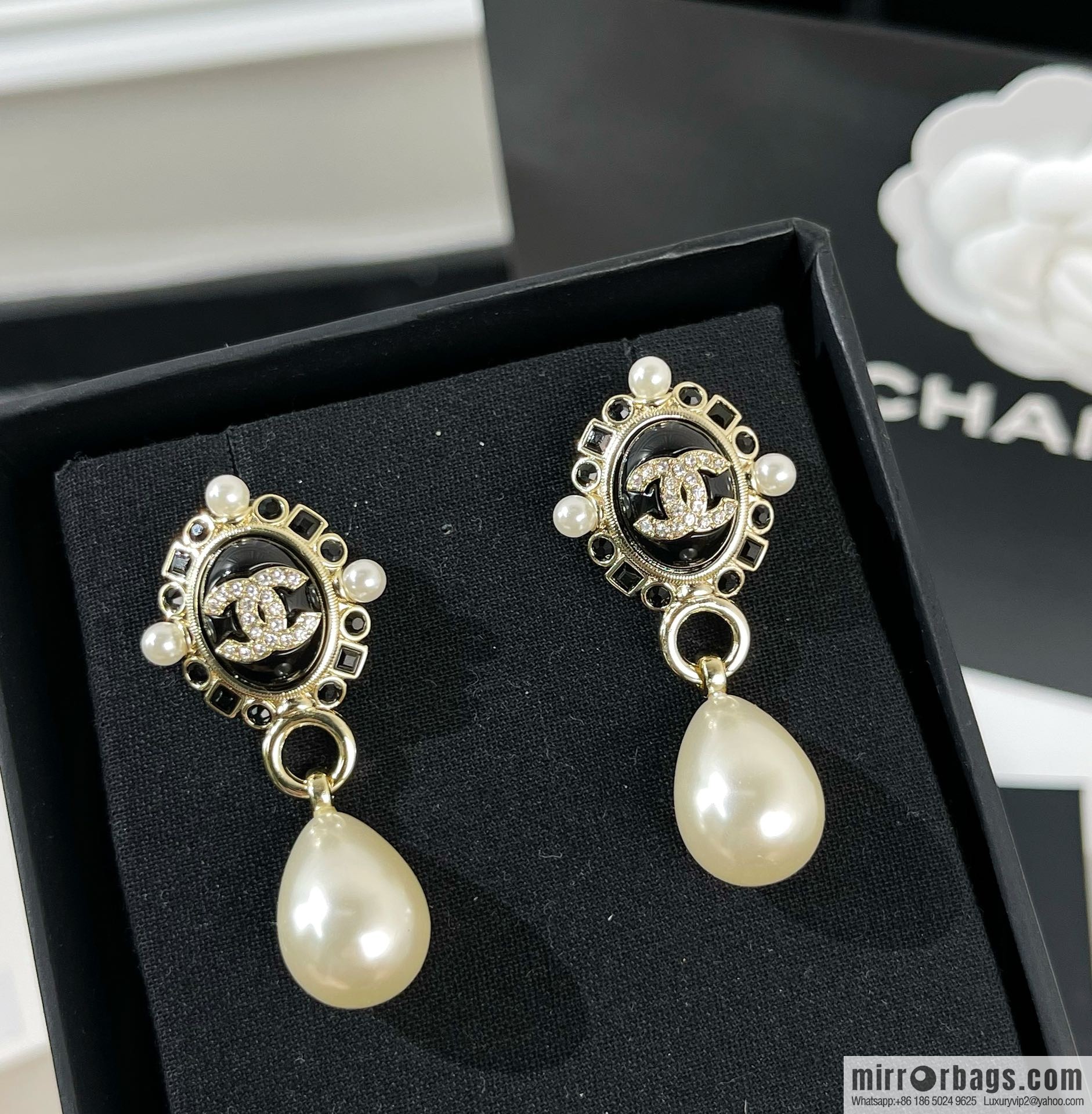 New ☑️ Chanel double c pearl stud earrings