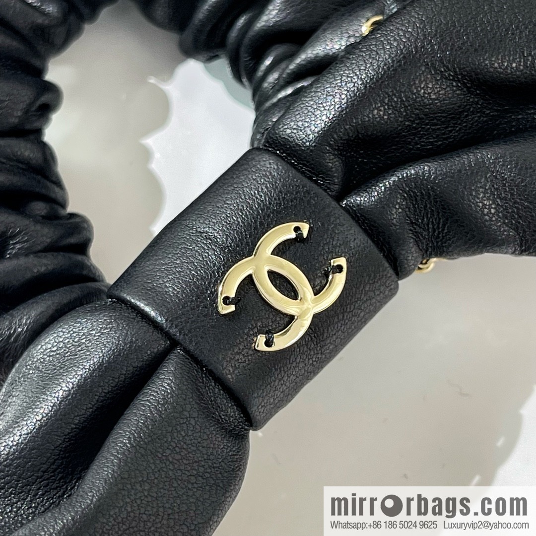 New ☑️ Chanel double c full diamond bow small sheepskin hair rope, hand rope