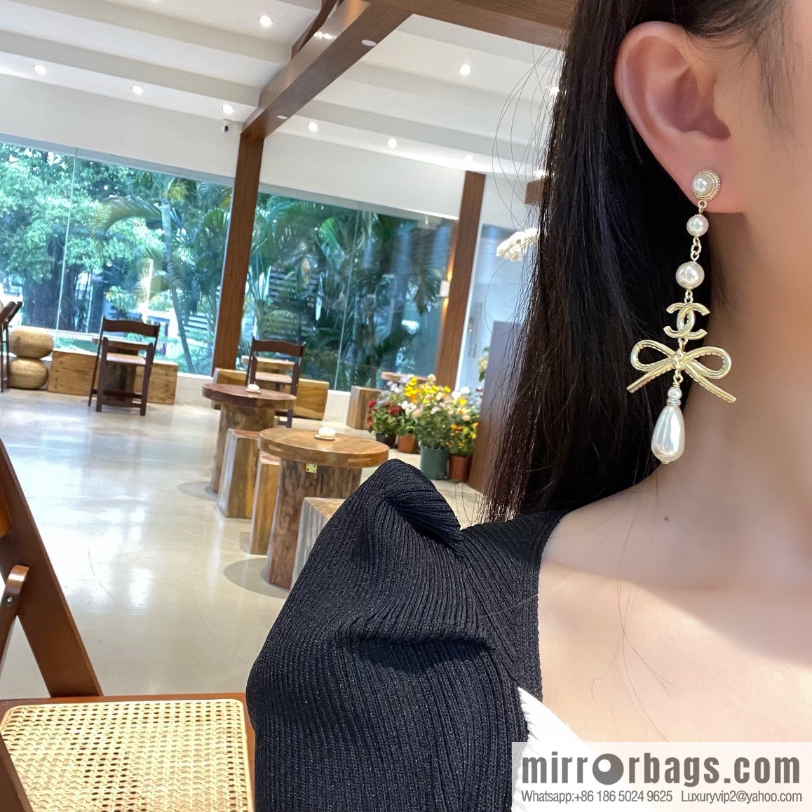 New ☑️ Chanel gold double c bow, stud earrings