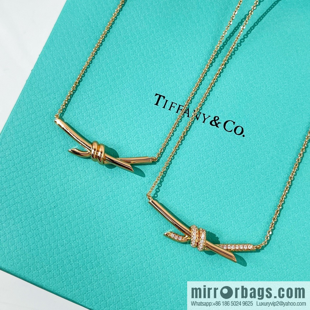 New ☑️ Tiffany & Co. Tiffany knot necklace