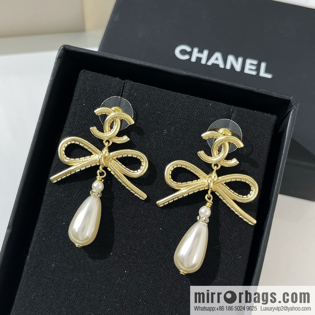 New ☑️ Chanel double c bow, pearl, stud earrings