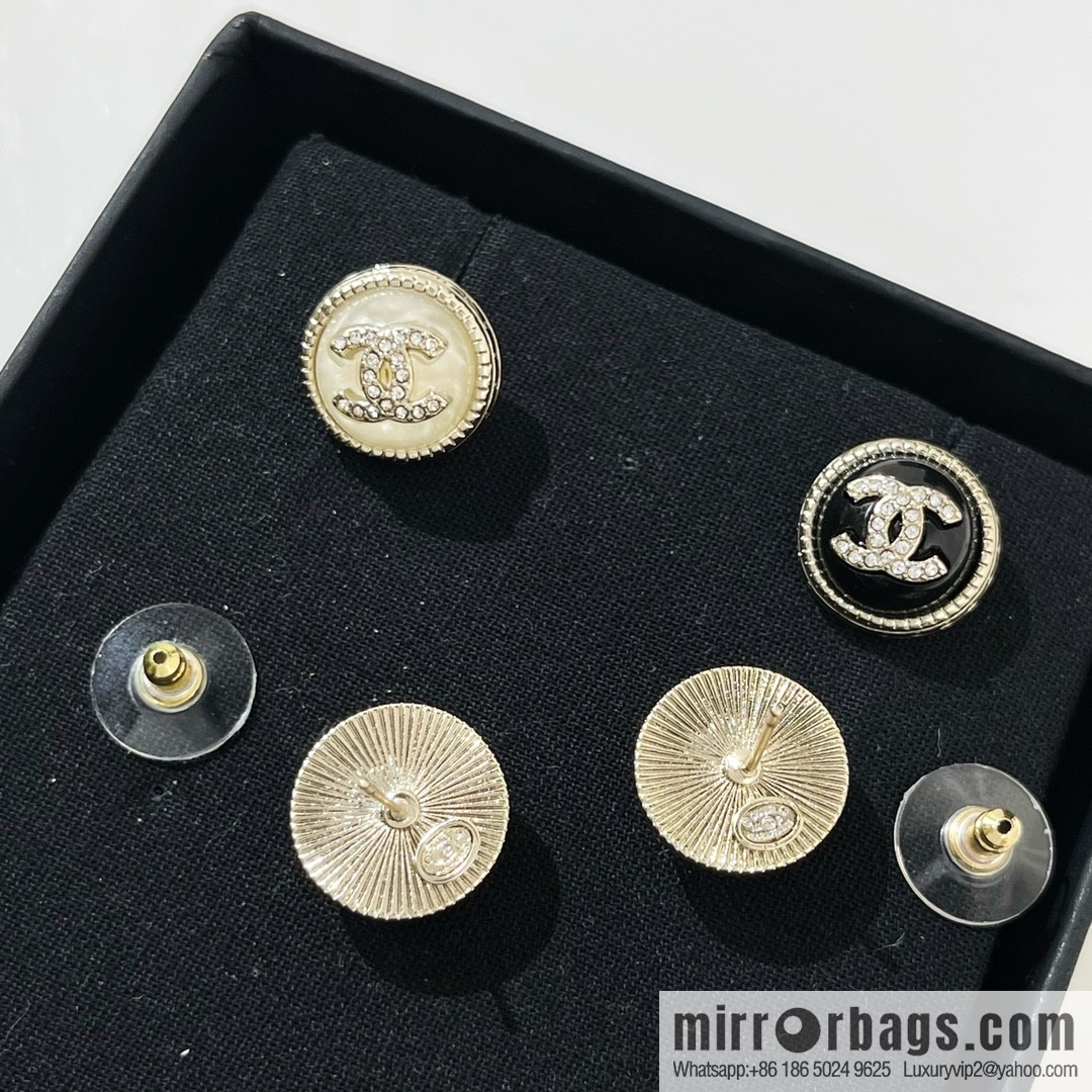 New ☑️ Chanel double c full diamond, black and white beads, stud earrings