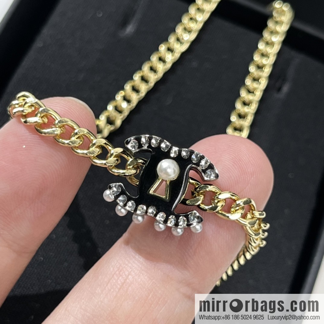 New ☑️ Chanel acrylic pearl necklace bracelet