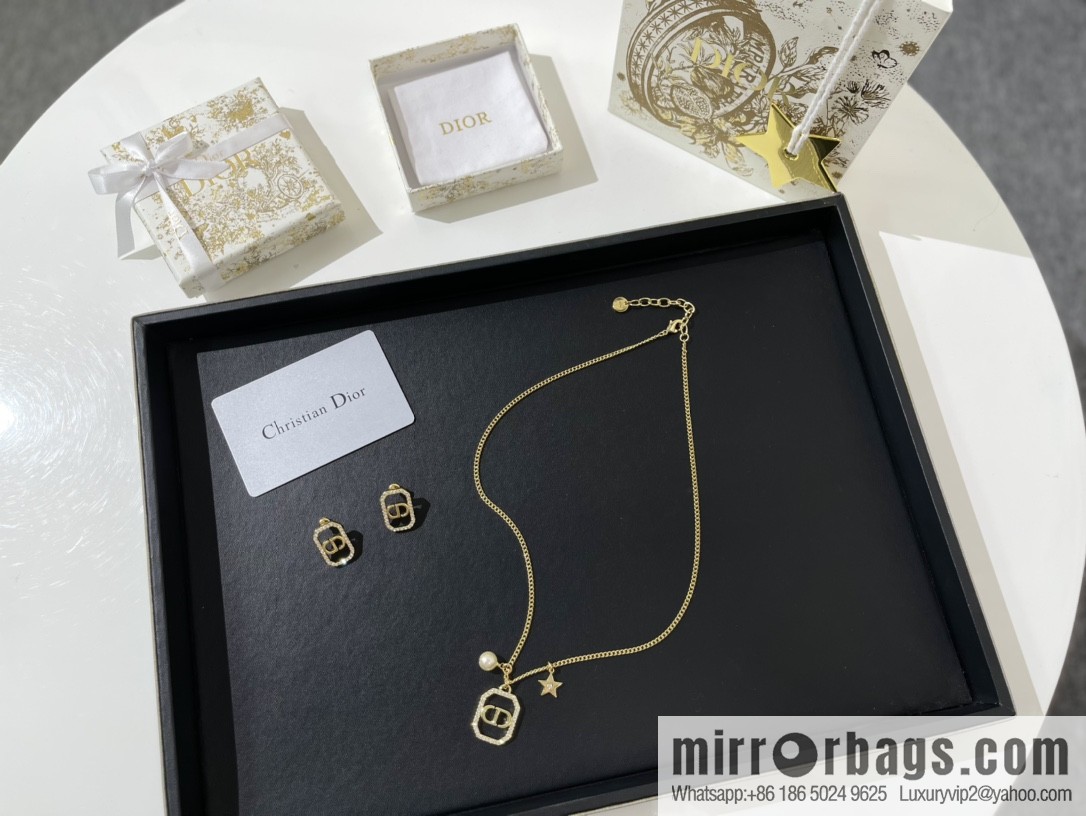 New ☑️ Dior CD pearl star necklace stud earrings