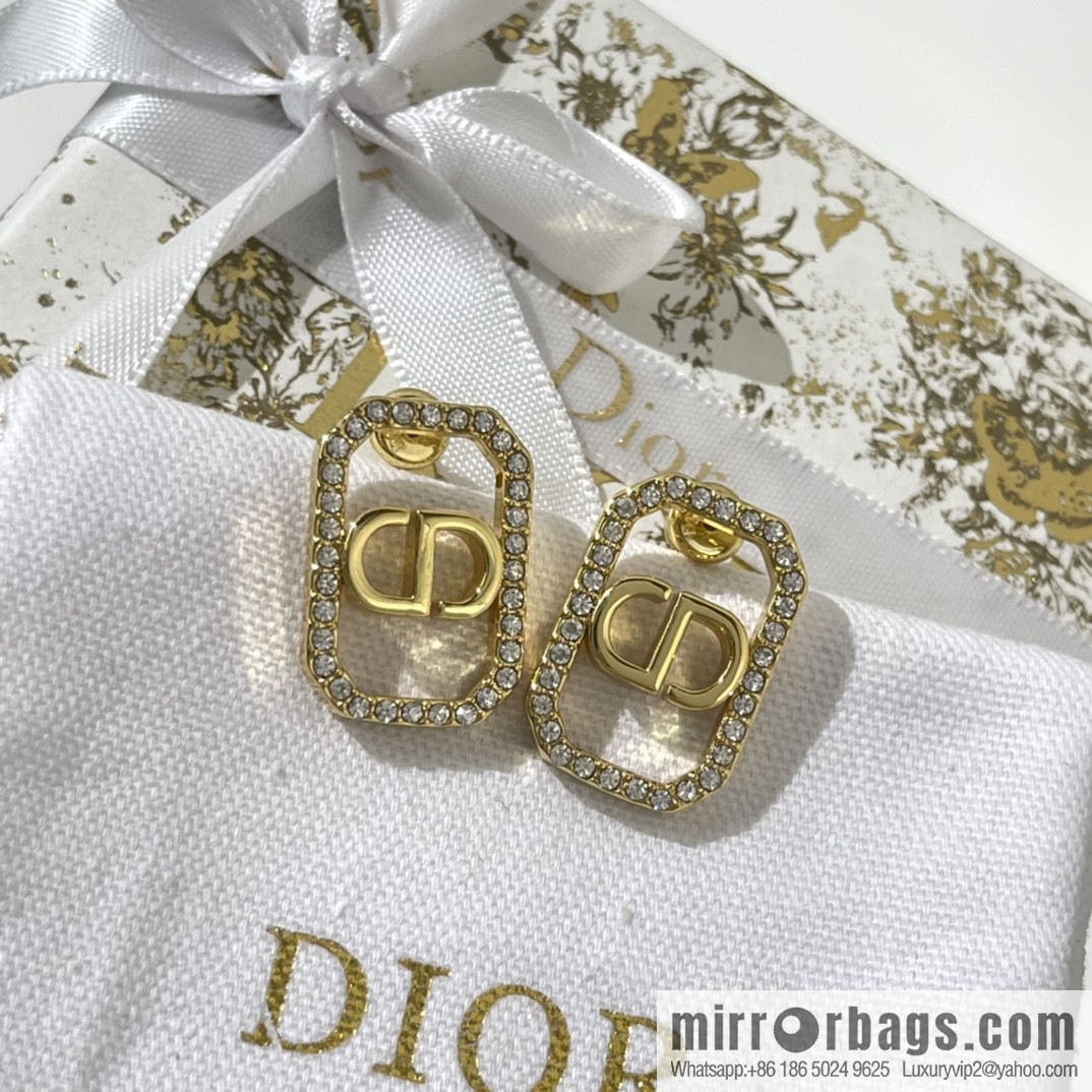 New ☑️ Dior CD pearl star necklace stud earrings