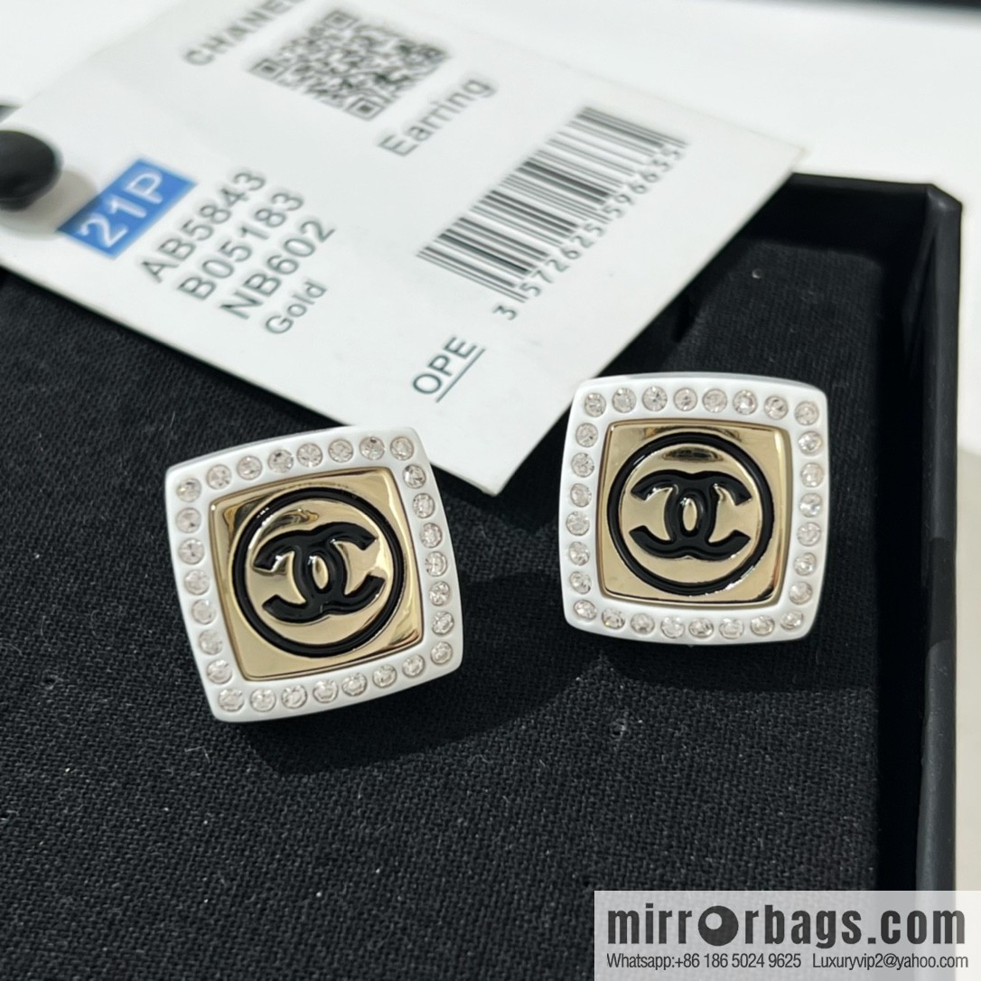 New ☑️ Chanel double c acrylic stud earrings
