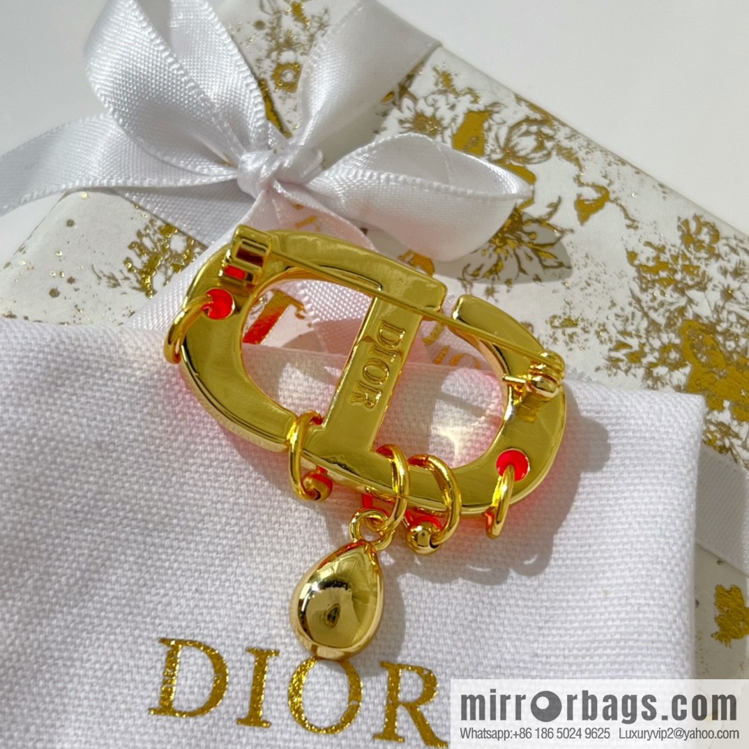New ☑️ Dior CD brooch necklace earrings
