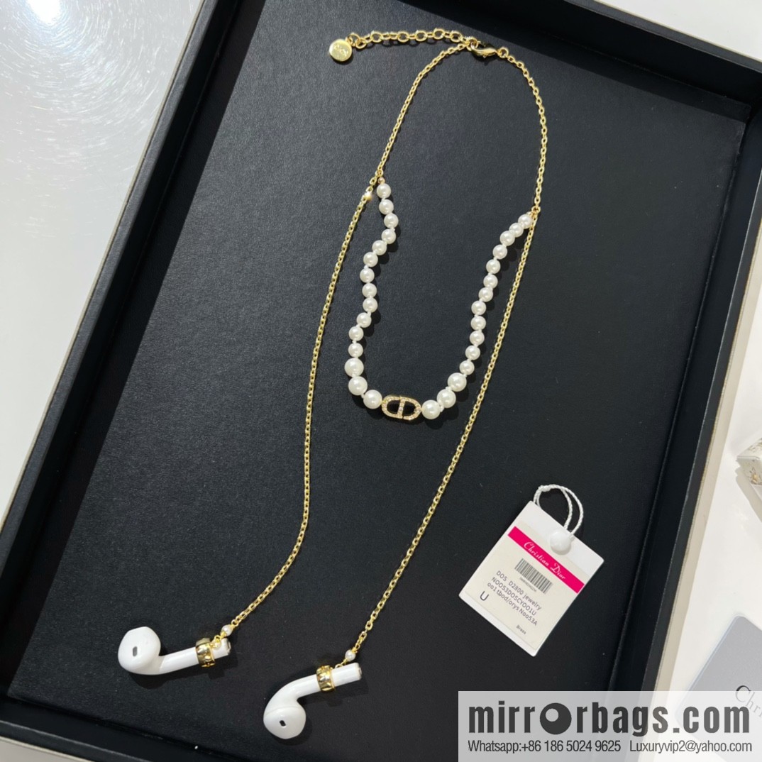 New ☑️ Dior Full Diamond CD Pearl Headphone Chain