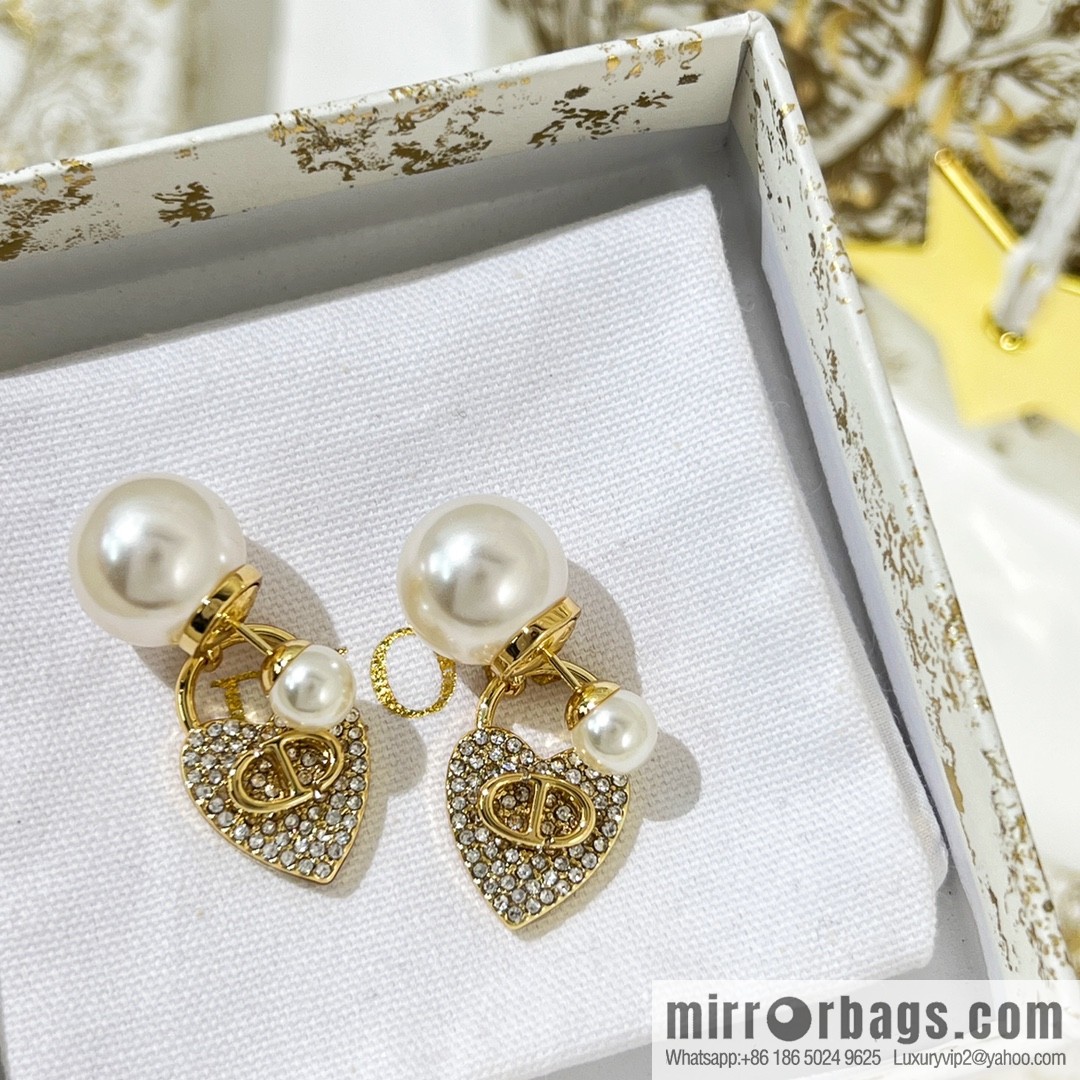 New ☑️ Dior CD full diamond peach heart size pearl stud earrings