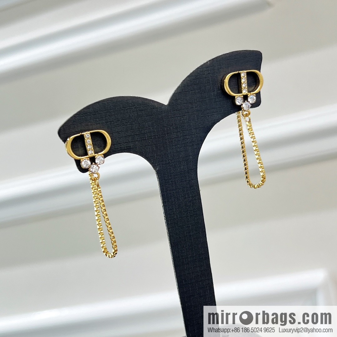 New ☑️ Dior CD fringed stud earrings