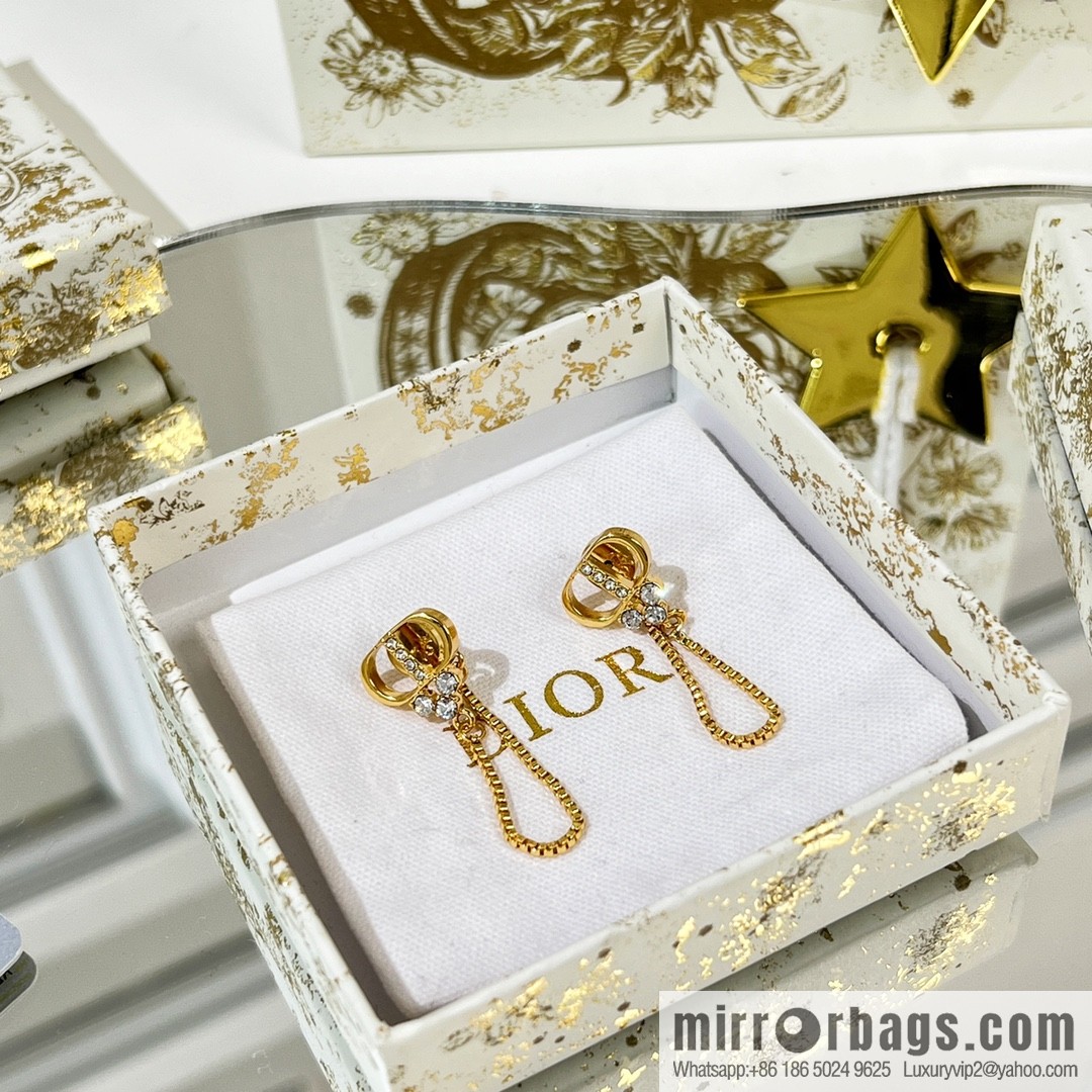 New ☑️ Dior CD fringed stud earrings