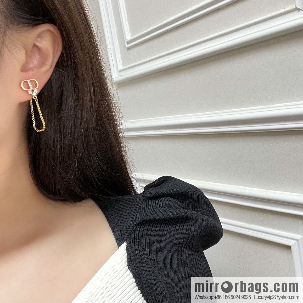 New ☑️ Dior CD fringed stud earrings