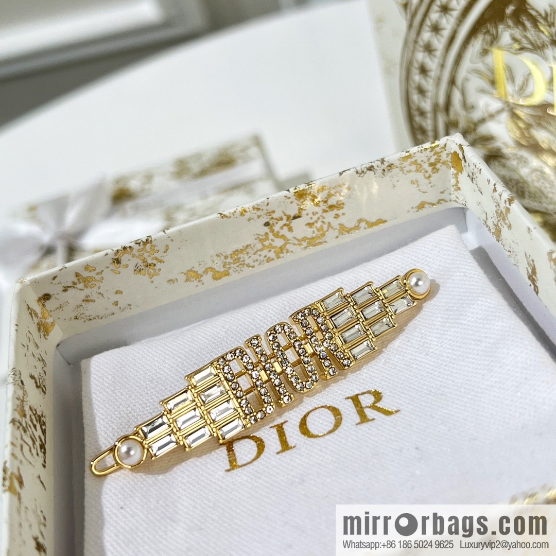 New ☑️ Dior full diamond letter hairpin hairpin