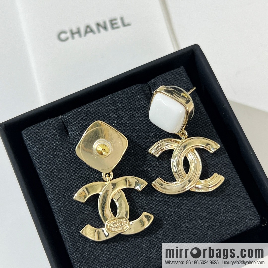New ☑️ Chanel double c white rhombus, stud earrings