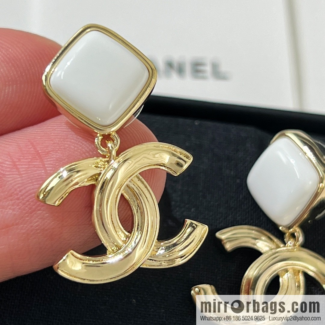 New ☑️ Chanel double c white rhombus, stud earrings
