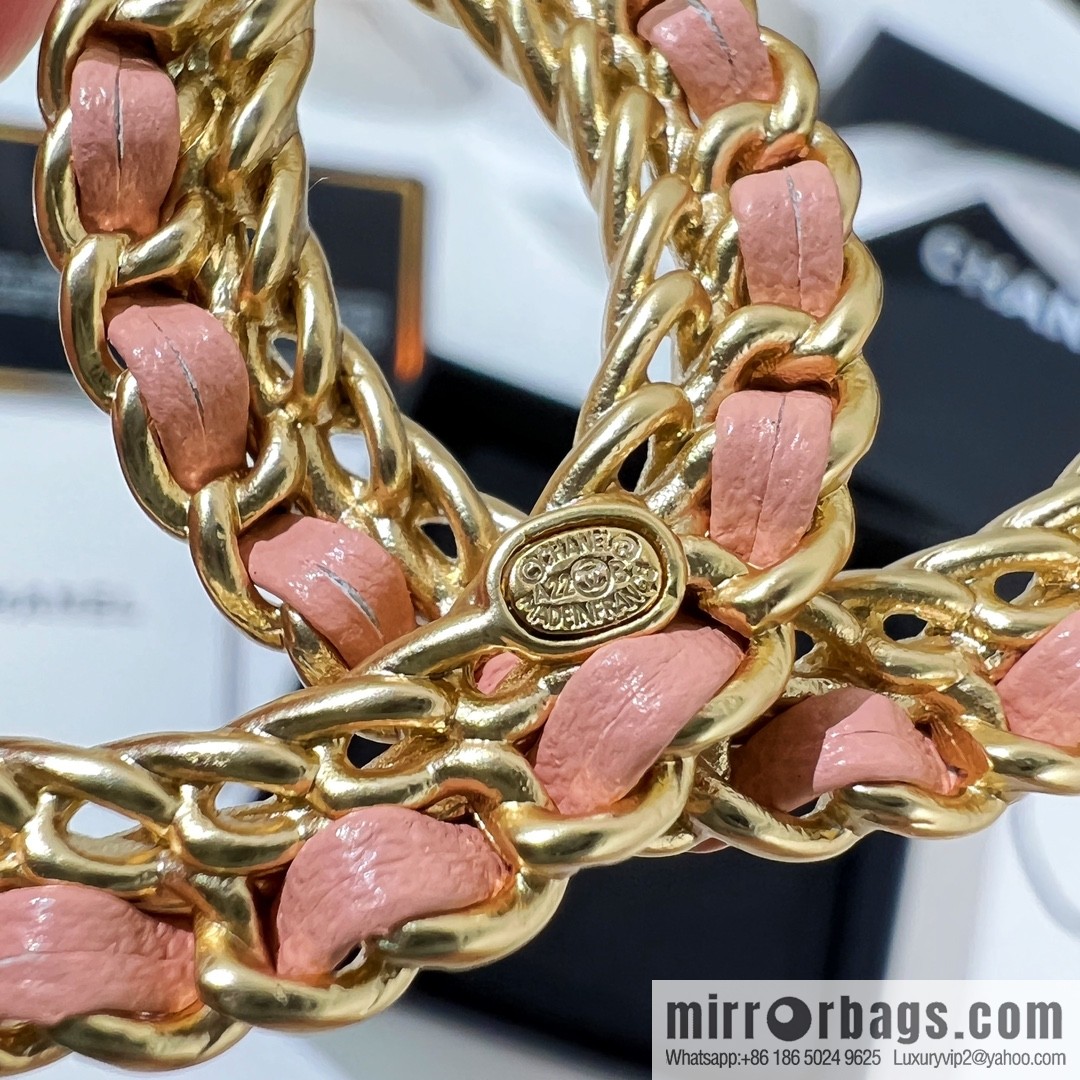New ☑️ Chanel double c powder leather rope brooch