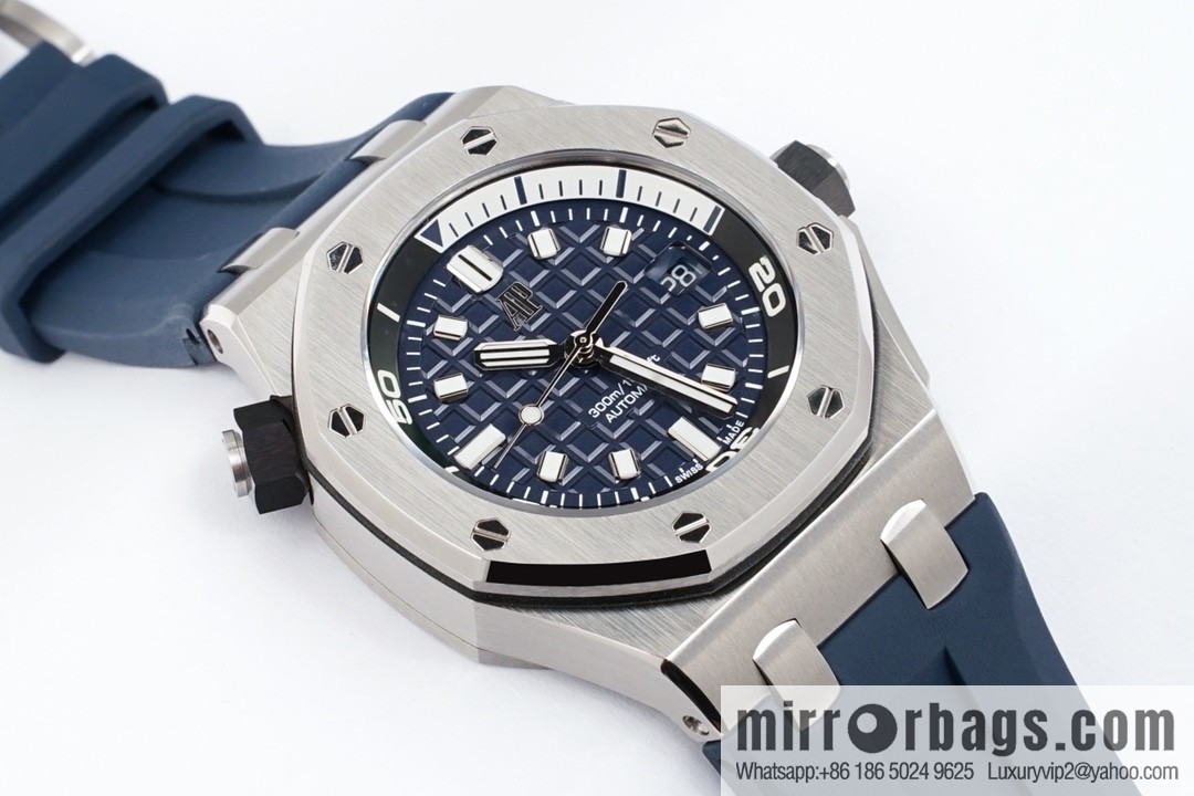 New 15720Calibre 4308 self-winding movement watch