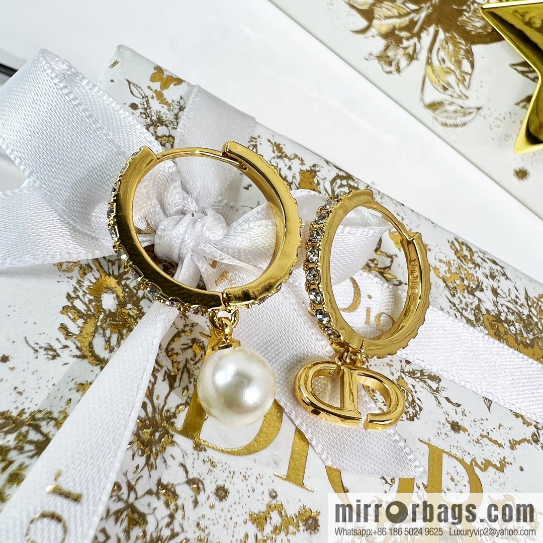 New ☑️ Dior CD pearl stud earrings
