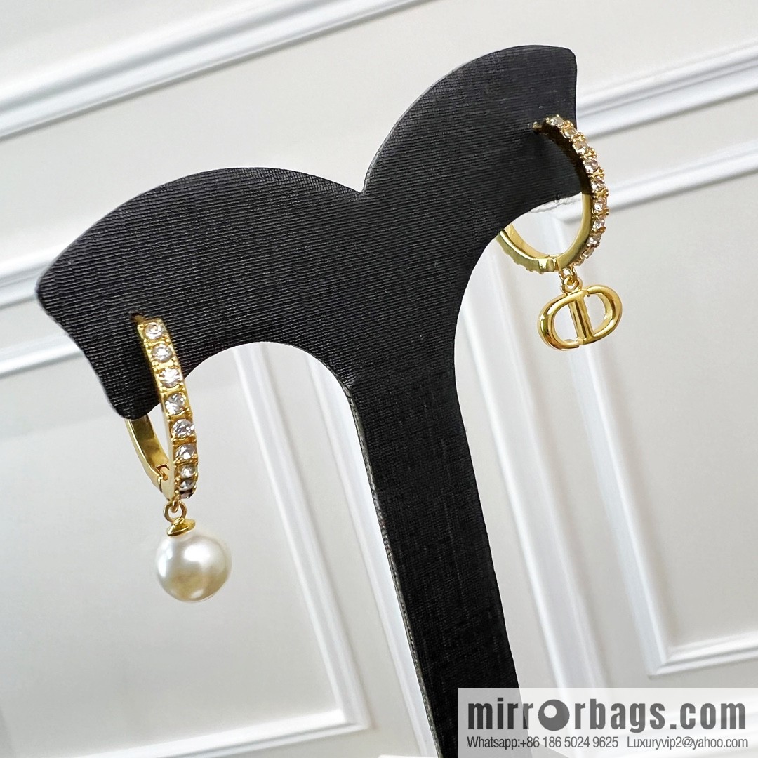New ☑️ Dior CD pearl stud earrings