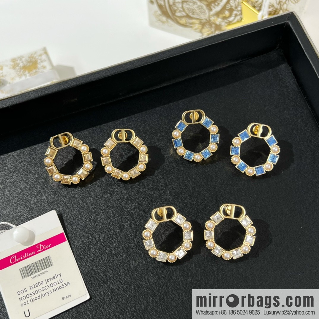 New ☑️ Dior CD square diamond stud earrings