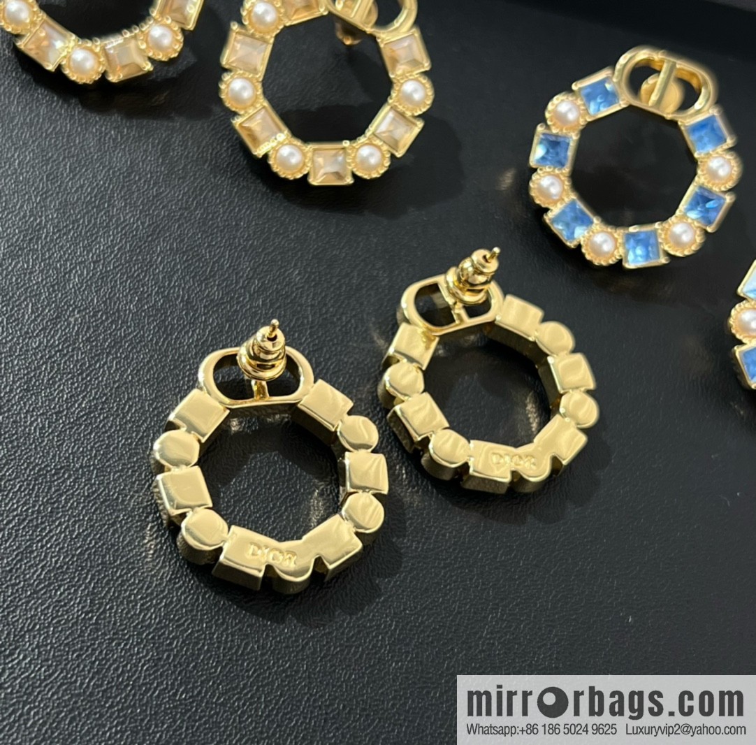 New ☑️ Dior CD square diamond stud earrings