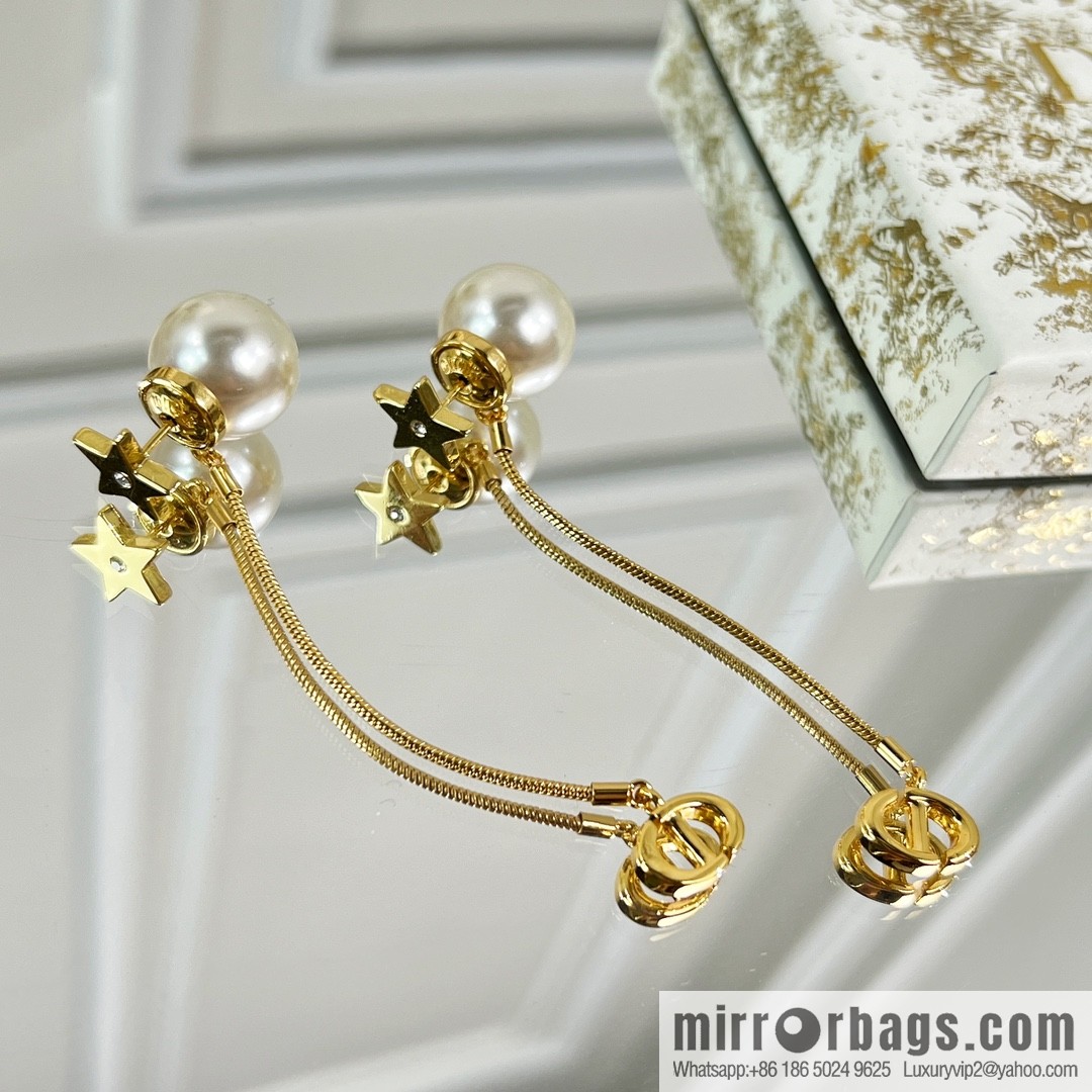 New ☑️ Dior CD star pearl tassel earrings