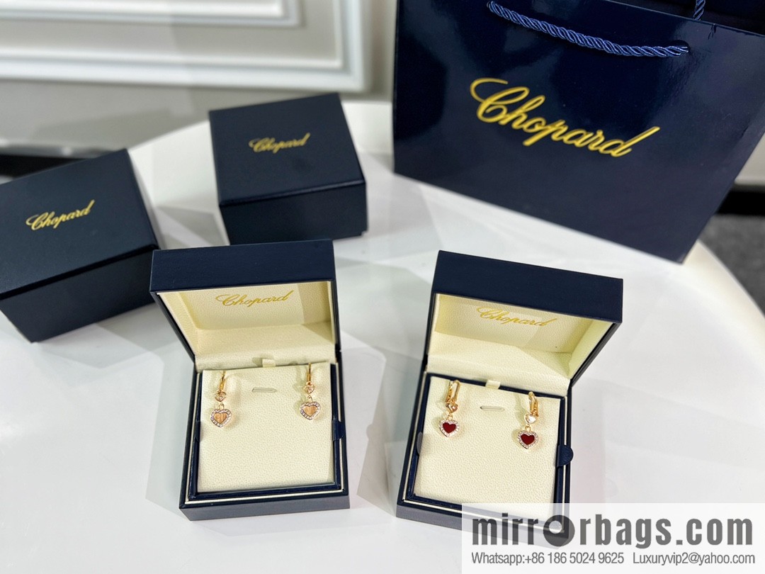 Chopard HAPPY DIAMONDS ICONS love stud earrings