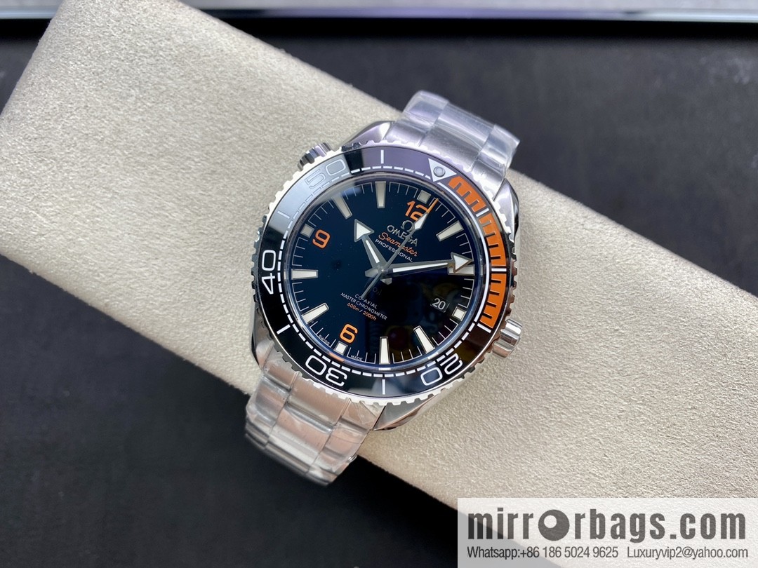 BBt boutique, Omega, Ocean Cosmos timepiece Seamaster 600 meters series 8900 movement automatic mechanical men's watch