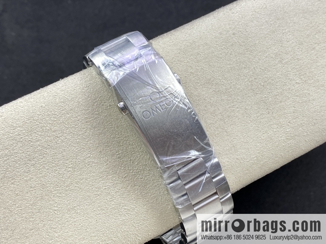BBt boutique, Omega, Ocean Cosmos timepiece Seamaster 600 meters series 8900 movement automatic mechanical men's watch