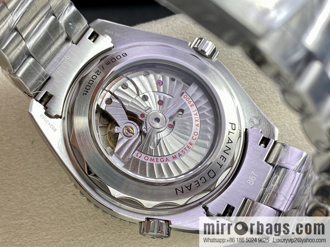 BBt boutique, Omega, Ocean Cosmos timepiece Seamaster 600 meters series 8900 movement automatic mechanical men's watch