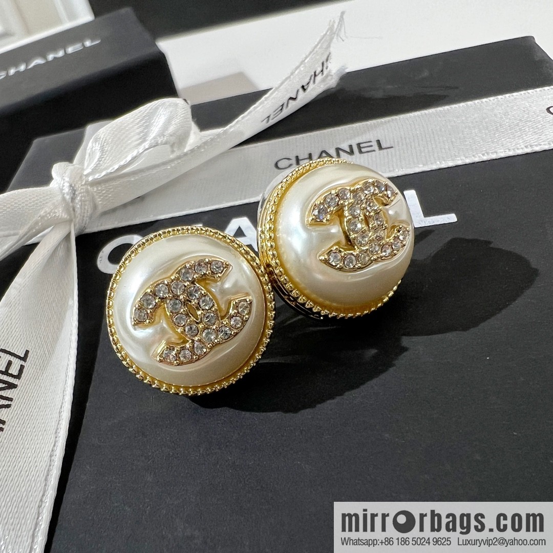New ☑️ Chanel double c round stud earrings