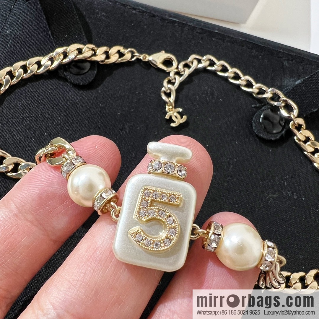 New ☑️ Chanel choker 5 word perfume bottle pearl necklace necklace necklace
