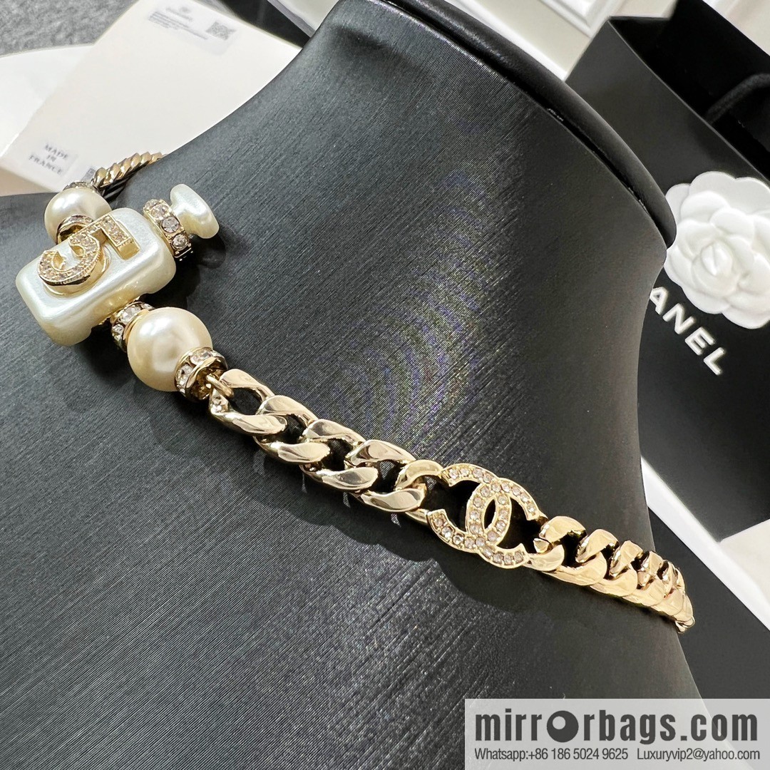 New ☑️ Chanel choker 5 word perfume bottle pearl necklace necklace necklace